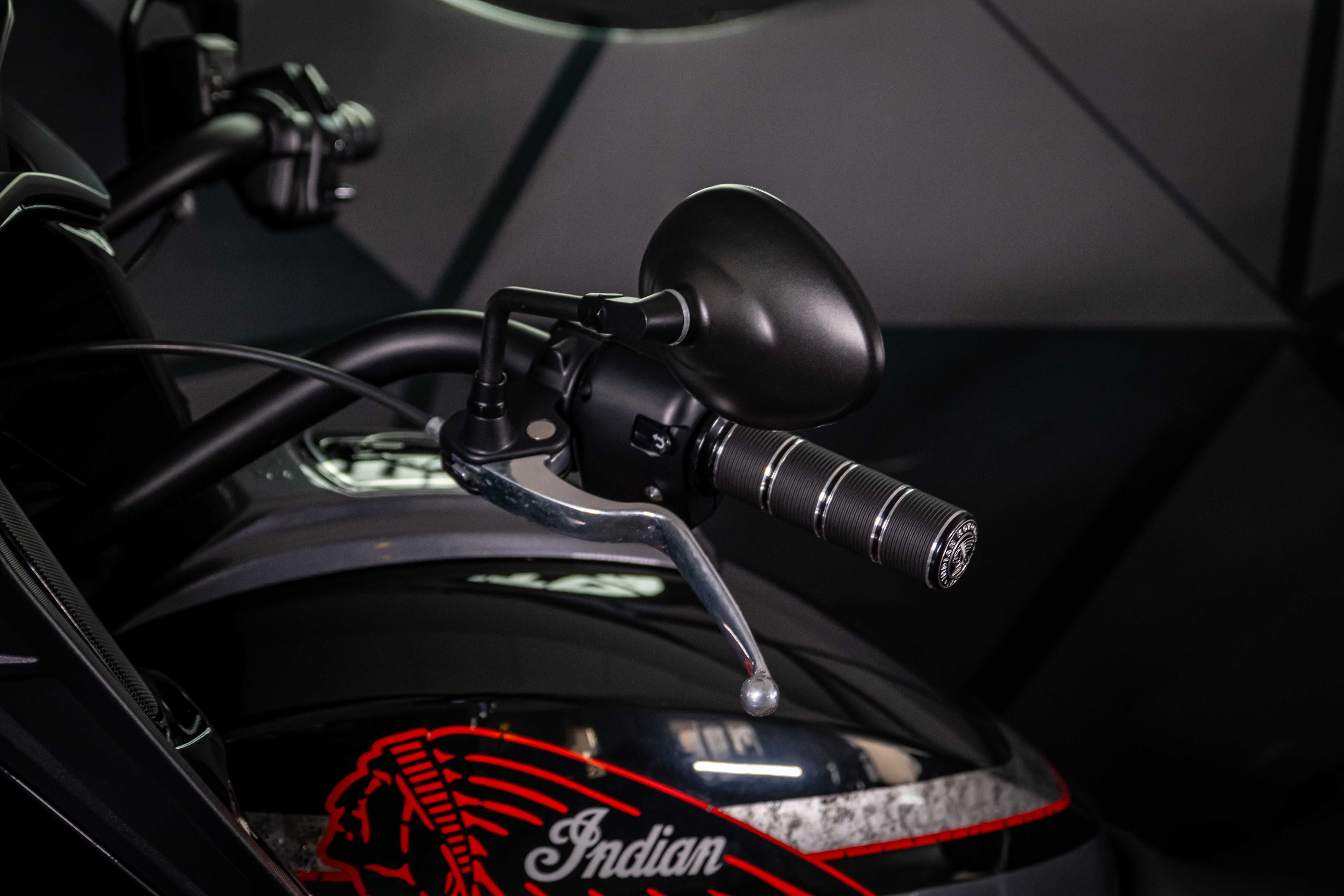 Indian Pursuit Dark Horse