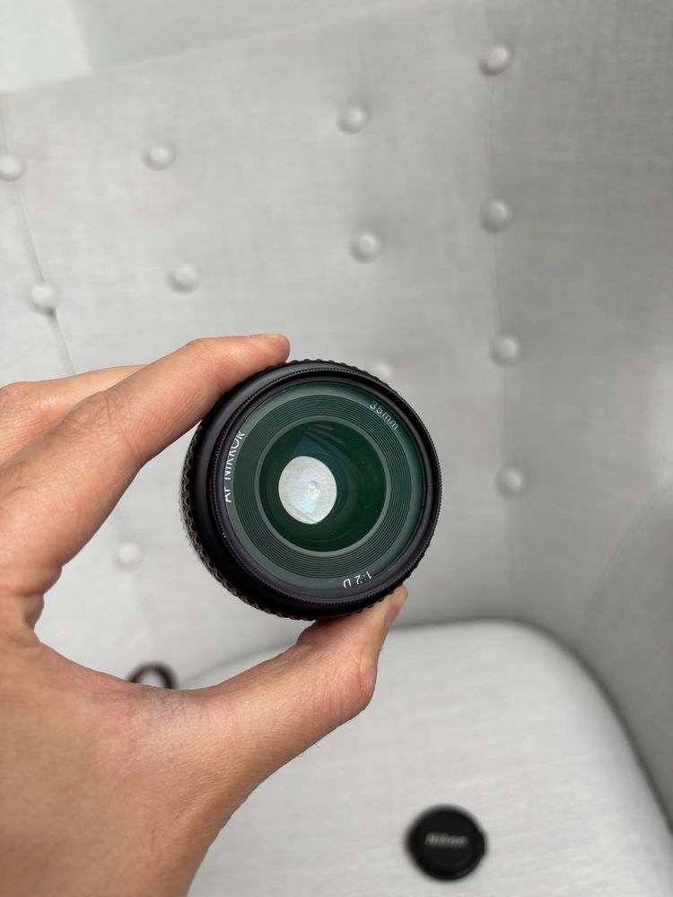 Nikon AF Nikkor 35mm F/2D