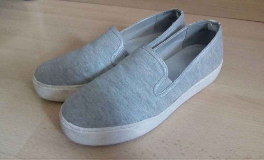 buty damskie deichmann srebrne szara na podwyższeniu