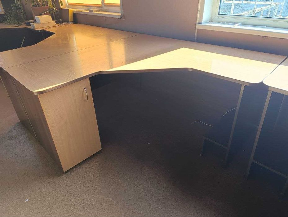 Офісні кутові столи 1500х1500 мм