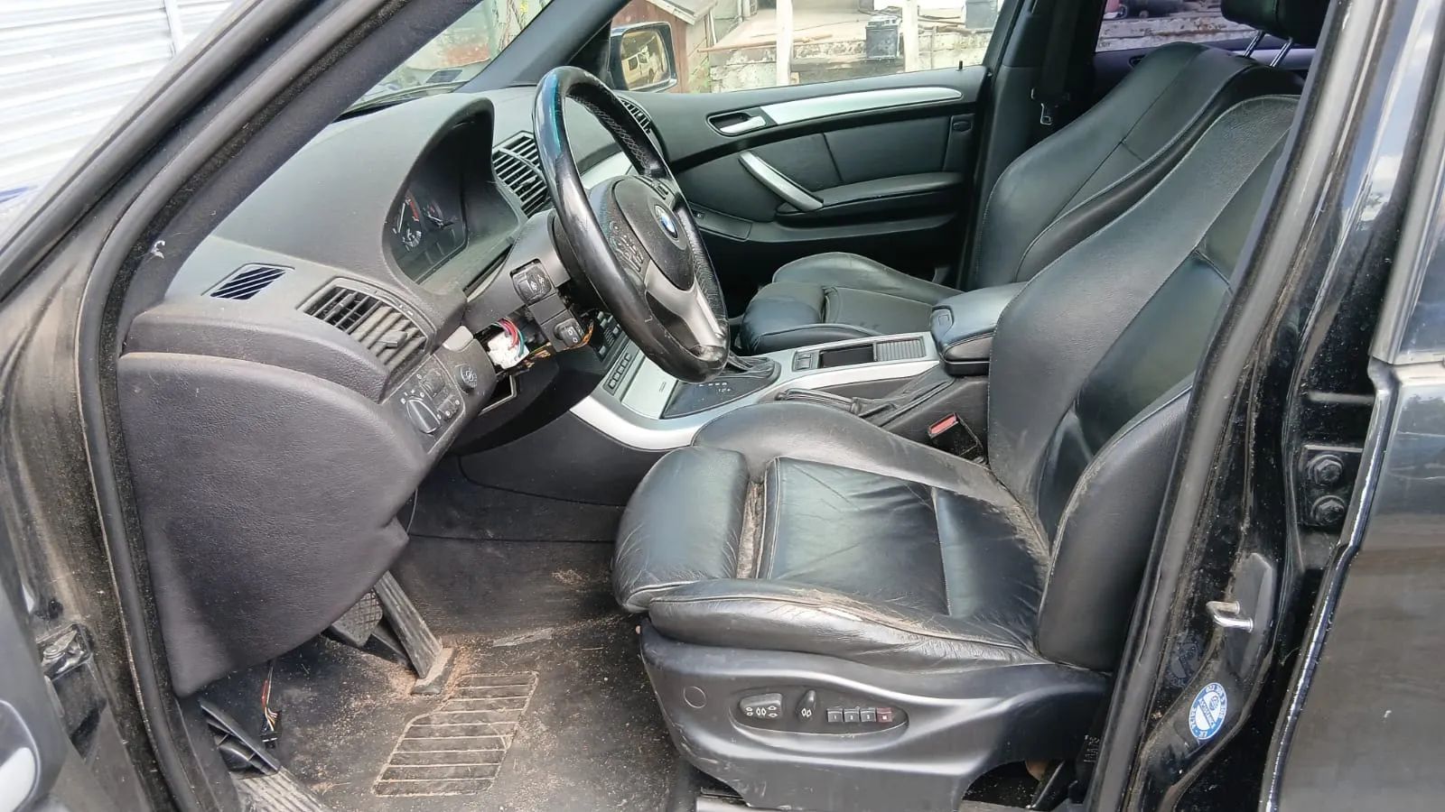 Tylko części BMW E53 X5 I 4.4 V8 m66b44tu 448s2 286KM 210kW 99r-03r Lakier 475/9 saphirschwarz