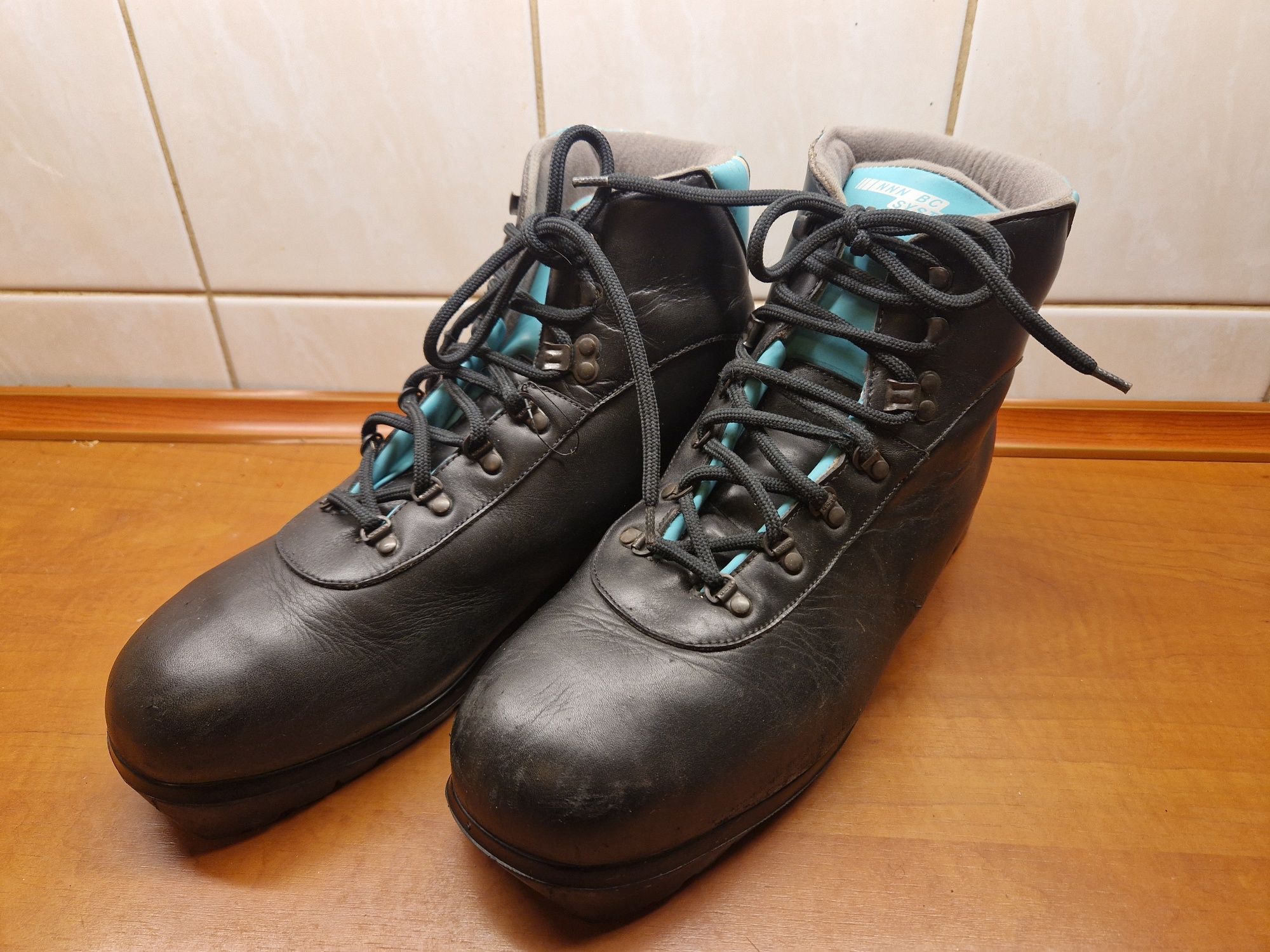 Buty do nart biegowych Asolo roz. 47 1/3 NnnBc