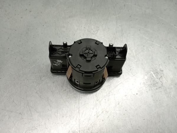 Botão / interruptor de luzes MERCEDES-BENZ GLA (X156)