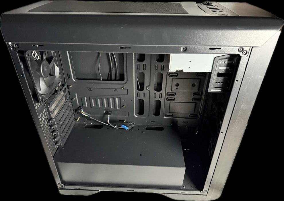 Obudowa SilentiumPC Gladius M35 Pure Midi Tower czarny