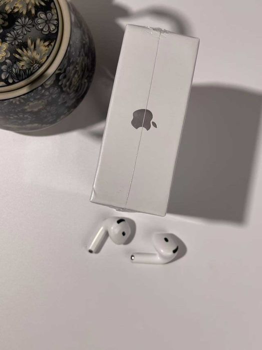 Sluchawki douszne Apple AirPods 4 NOWE