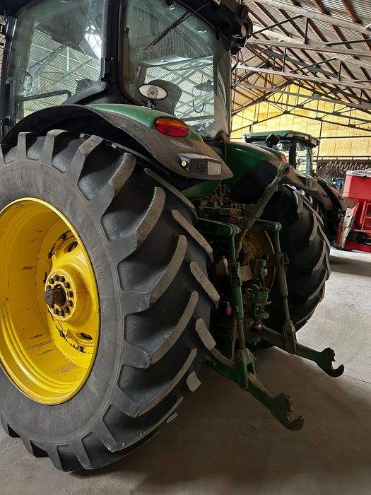 Sprzedam John Deere 7215 R