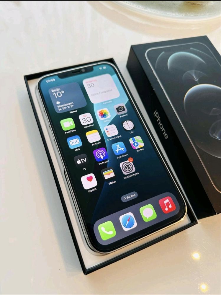 Iphone 12 Pro 256 Gb молочний колір . У доброму стані