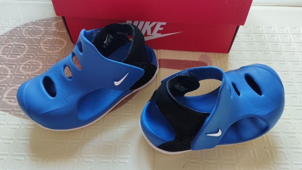 Sandálias bebé Nike n°23,5