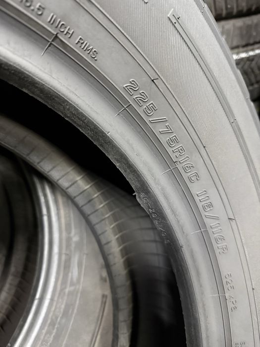 Шини 225/75 r16 Bridgestone і Falken  4шт