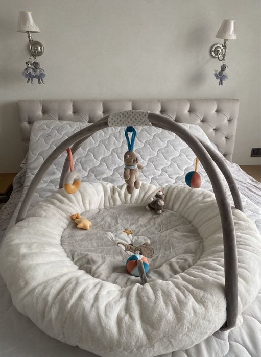 Продам Розвиваючий килимок Nattou