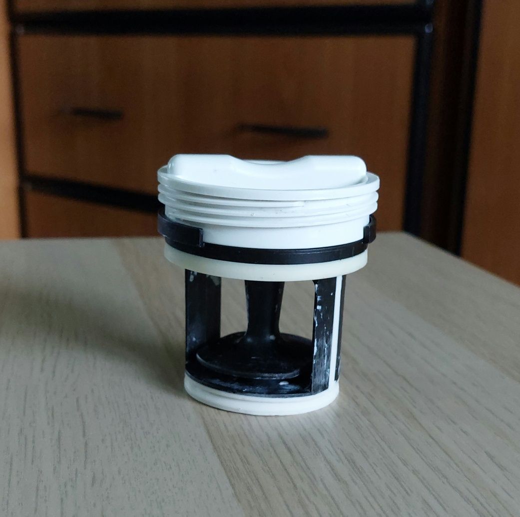 Filtr pompy odpływowej do pralki Candy