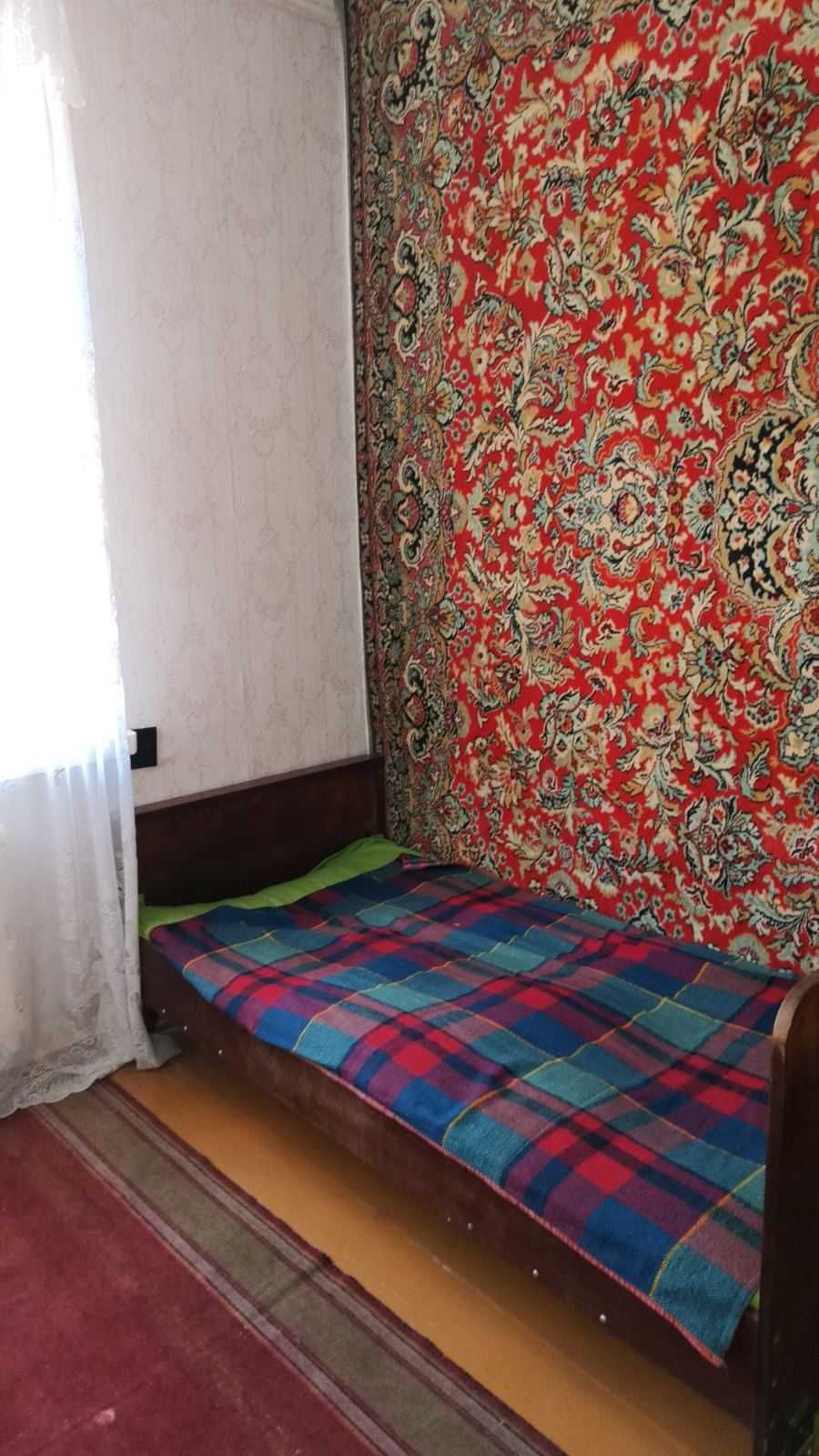 Оренда кімнати в будинку (9842)