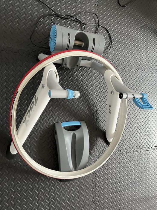 Trenażer Tacx Vortex Smart + Opona Elite