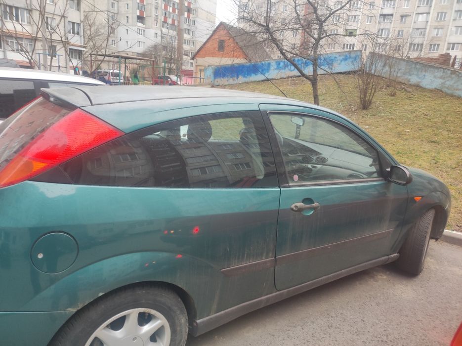 Ford focus , 1998 року