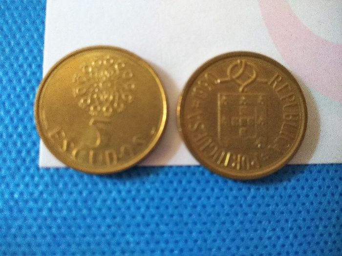 Conjunto de 82 moedas antigas de 5$00
