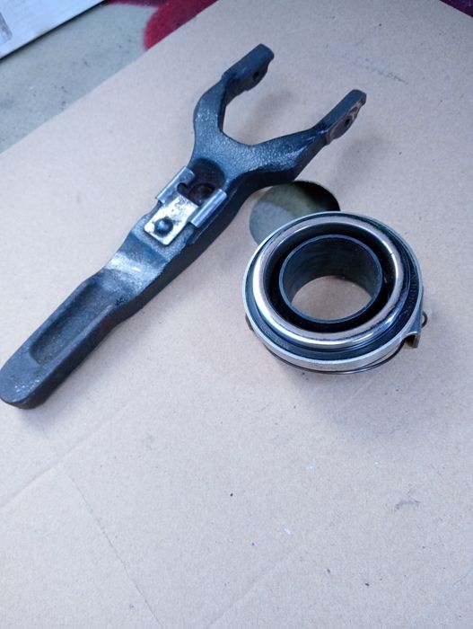 Продам комплект сцепления Митсубиси Галант.