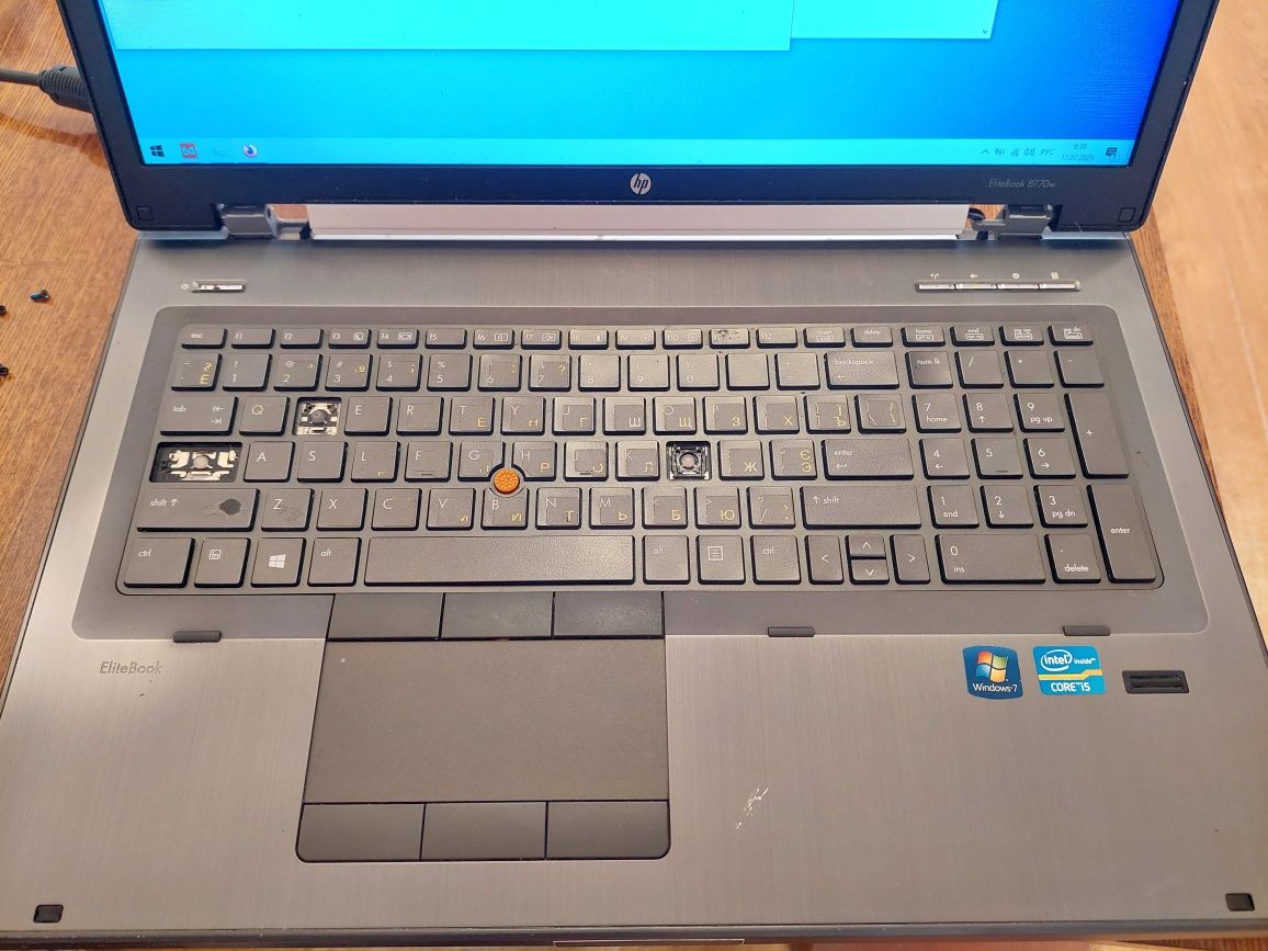 Игровой для гаража танкиста. HP 8770w i7 3gen/8ddr 3/256ssd./AMD DDR5.