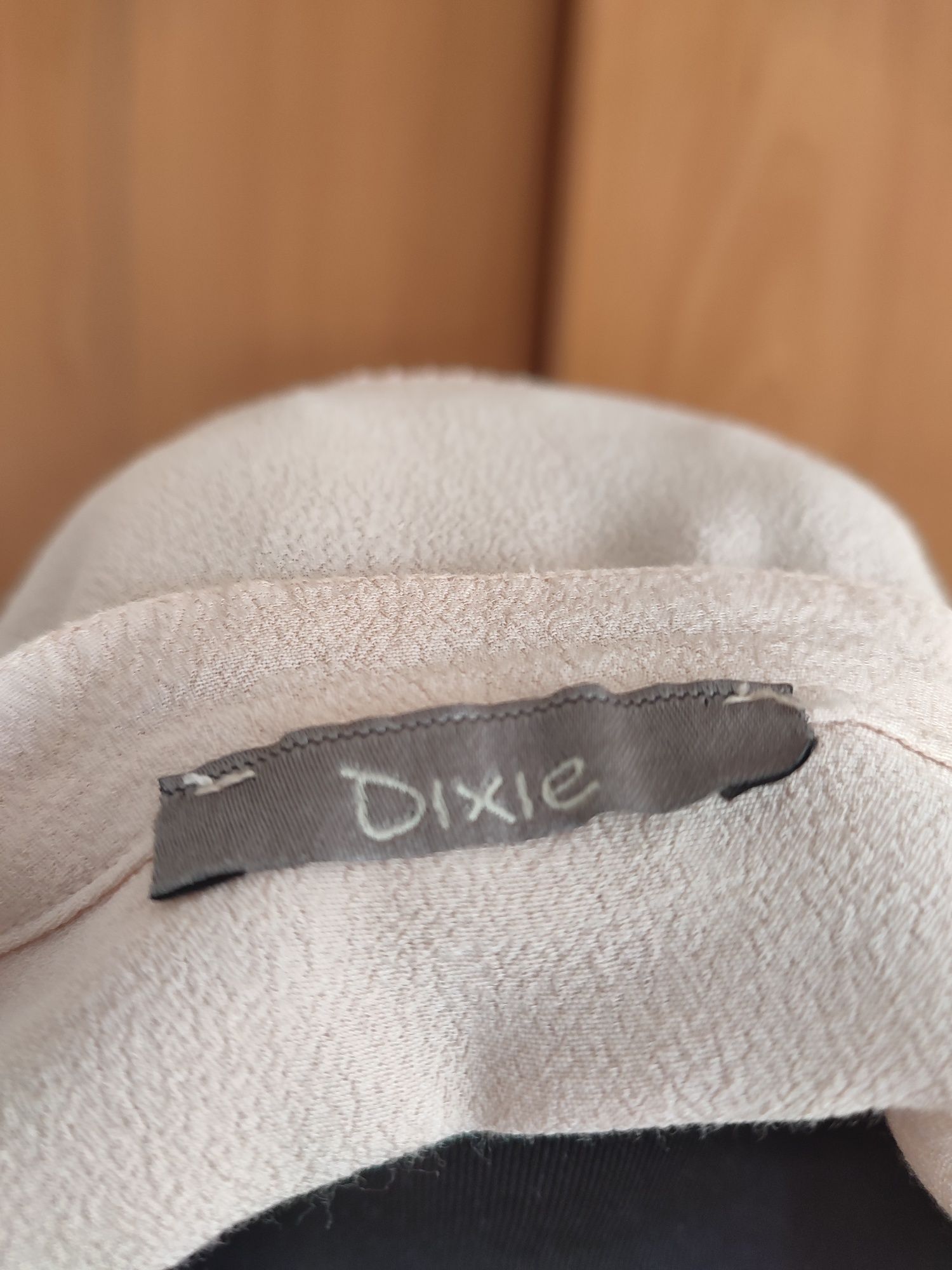 Beżowa bluzka z wiskozy, Dixie 38