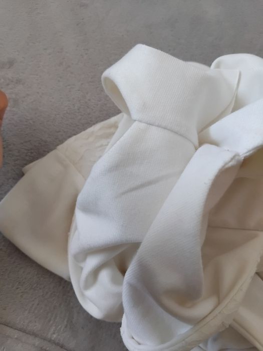 Klasyczna sukienka ołówkowa śmietankowa biel koronkowy przód roz. XS/S