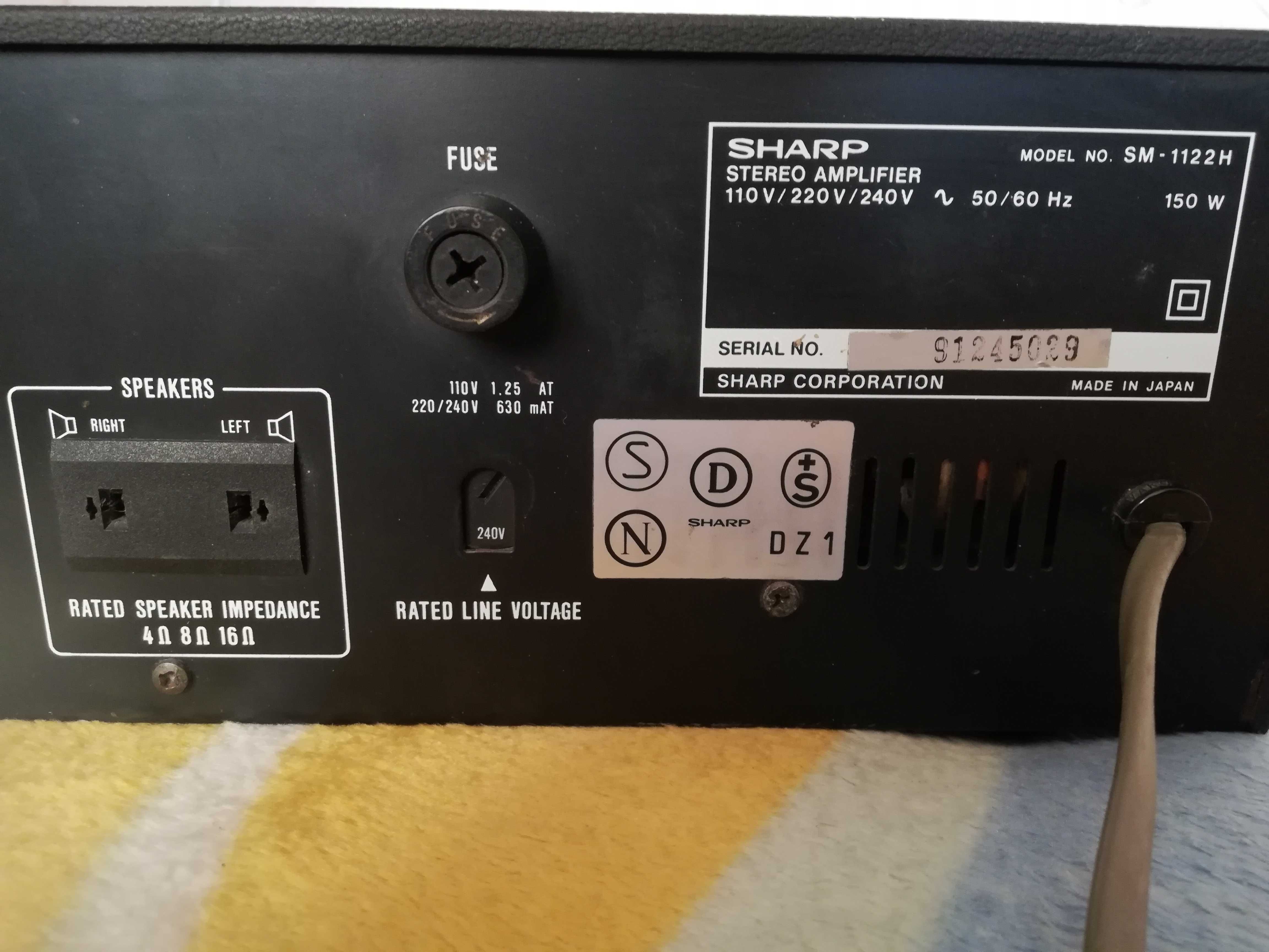 Wzmacniacz Sharp SM-1122 z 1978r.