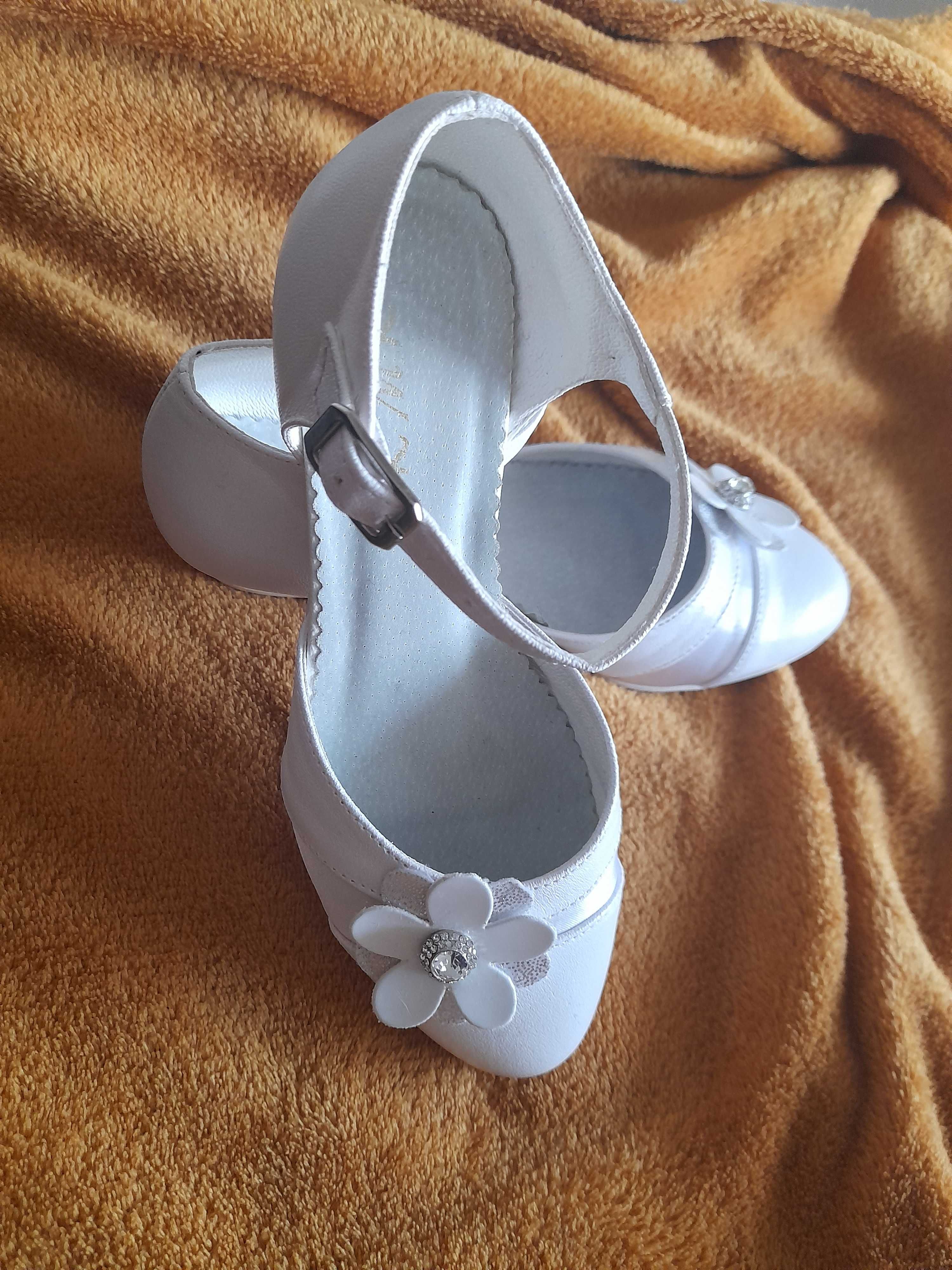 Buty komunijne dla  dziewczynki rozmiar 32