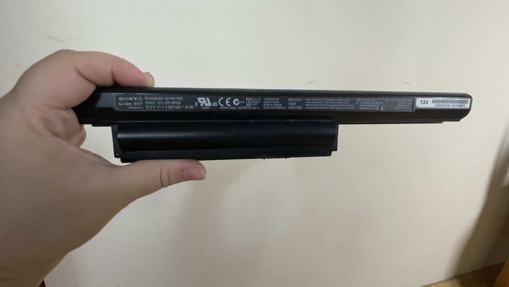 Продаю ноутбук SONY 4 gb ОЗУ, 120 SSD