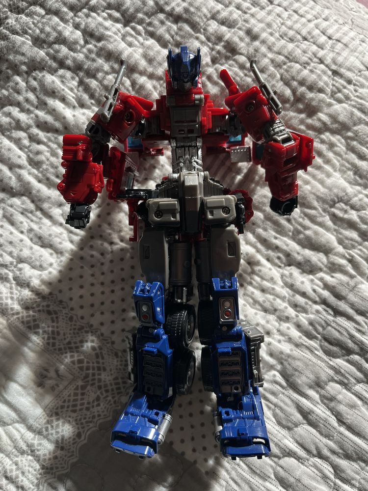 Optimus Prime 2w1: transformer figura, samochód