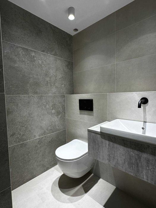 Продаж комерційного приміщення з дизайнерським ремонтом ЖК “Зарічний”!