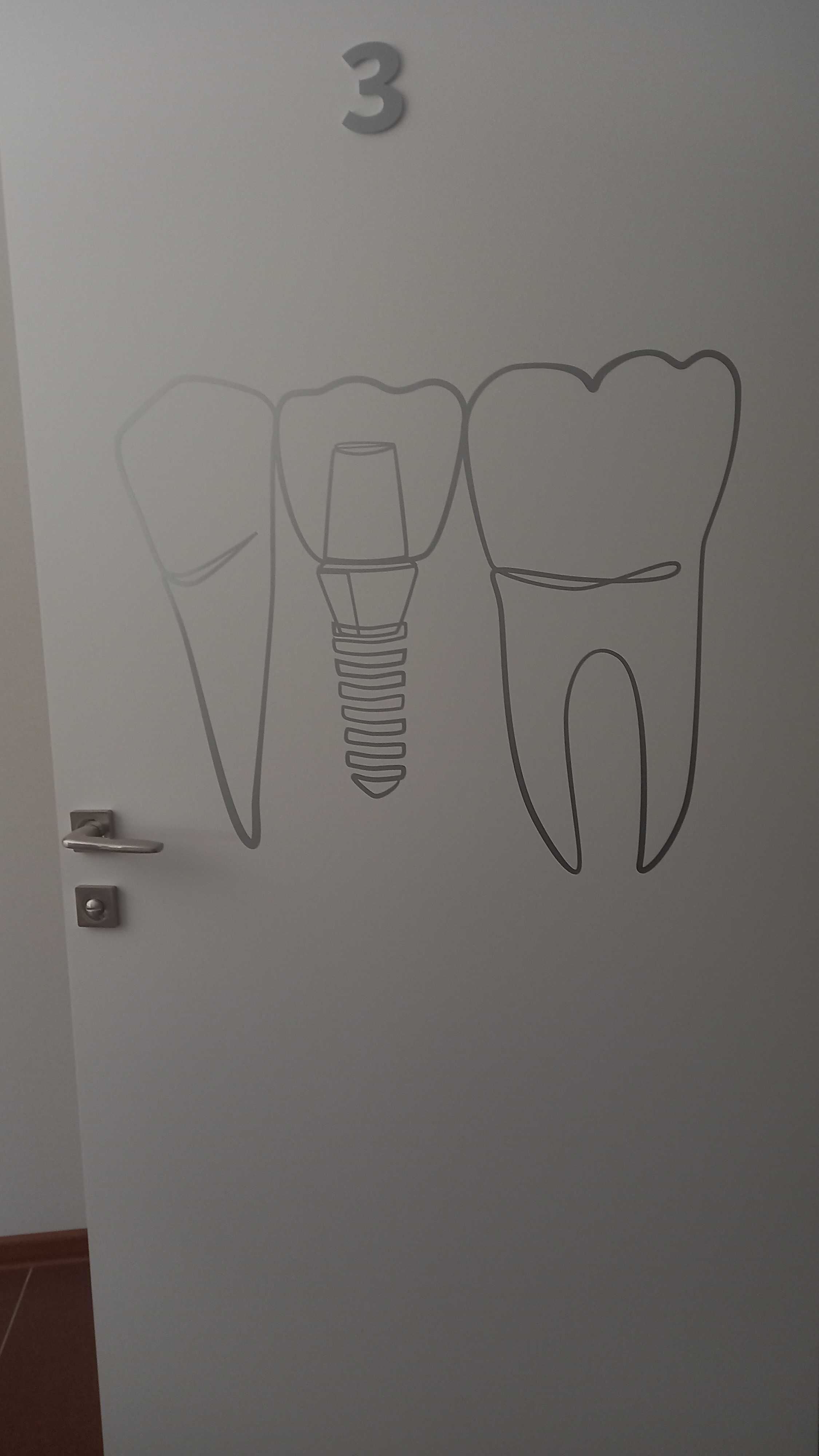 Сдам помещение под стоматологическую клинику.