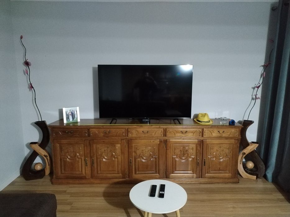 Móvel/Aparador para Sala em madeira