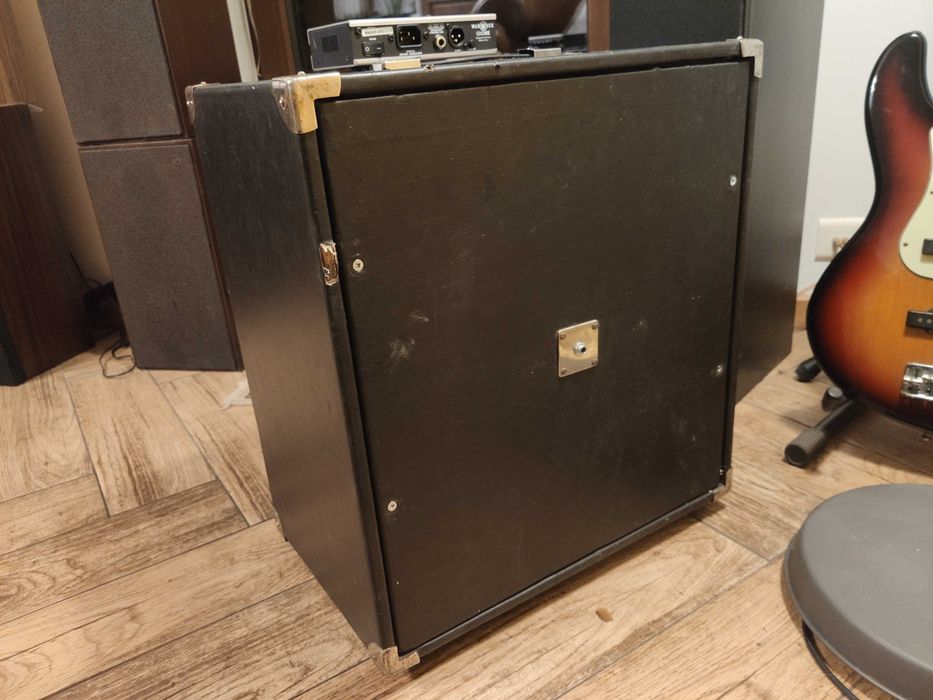 Kolumna basowa na Eminence Delta 15"