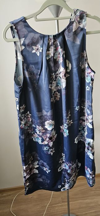 Sprzedam Nowa sukienke z H&M rozmiar  42