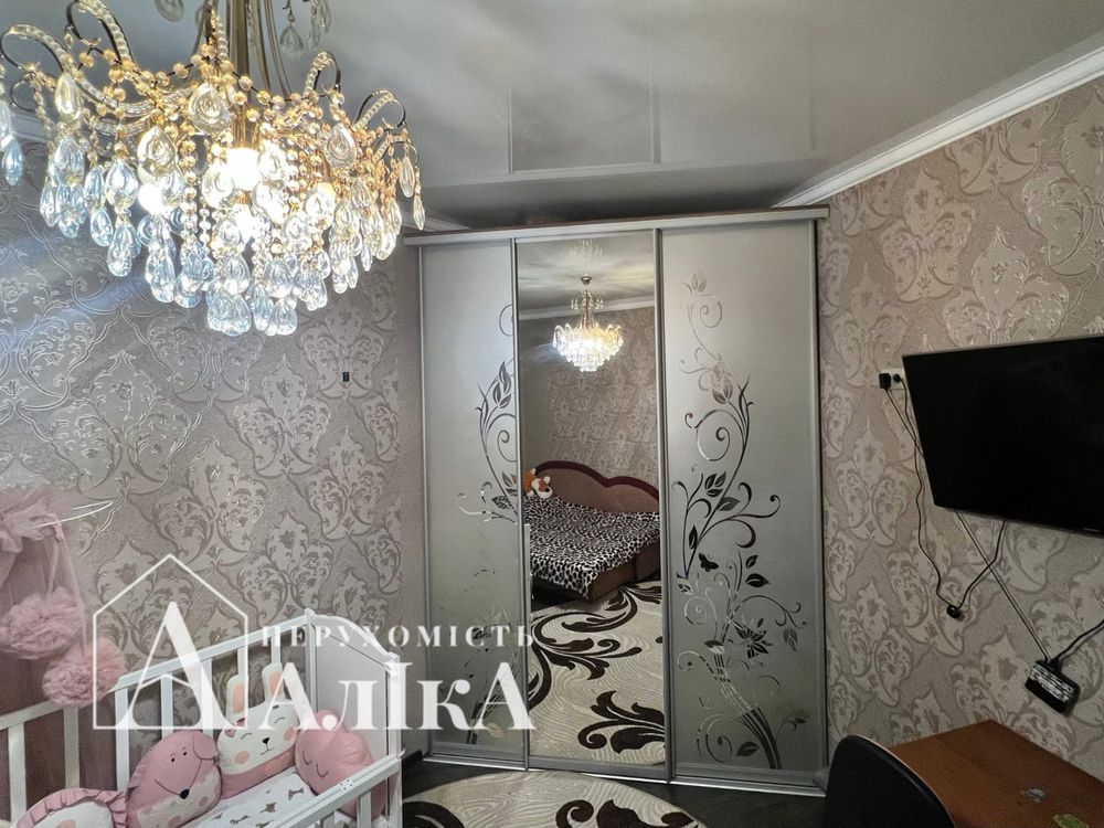 Продам 1-кімнатну квартиру з ремонтом в ЖК Нова Будова 1