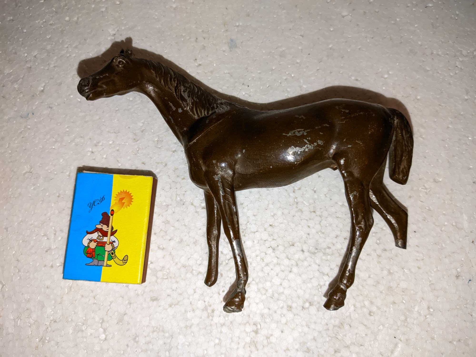 Статуэтка лошадь конь из металла коллекционная