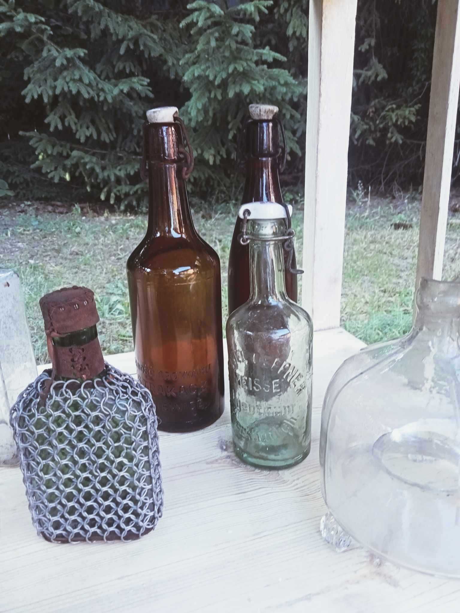 Różne starego typu buteleczki