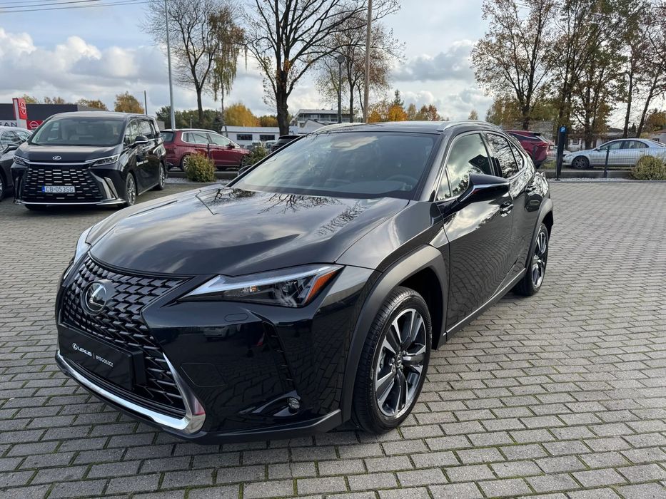 Lexus UX Lexus UX Rata już od 1175zł netto miesięcznie w KintOne