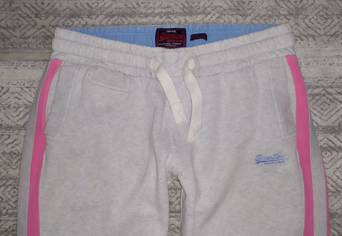 Spodnie Superdry r. L dresy