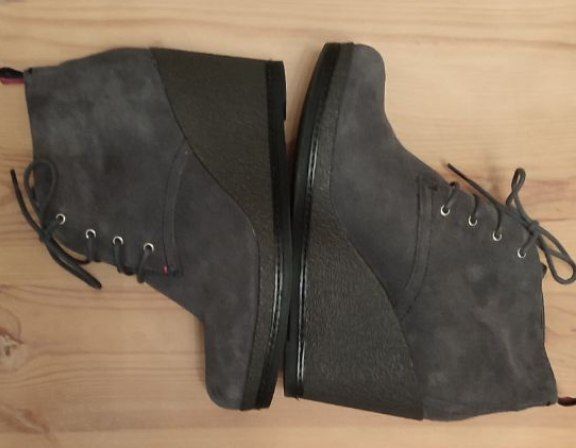 Жіночі черевики Tommy Hilfiger 39 розмір