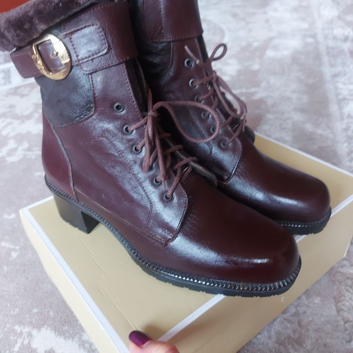 Новые кожанные зимние ботиночки на цегейке 38р (24 см)