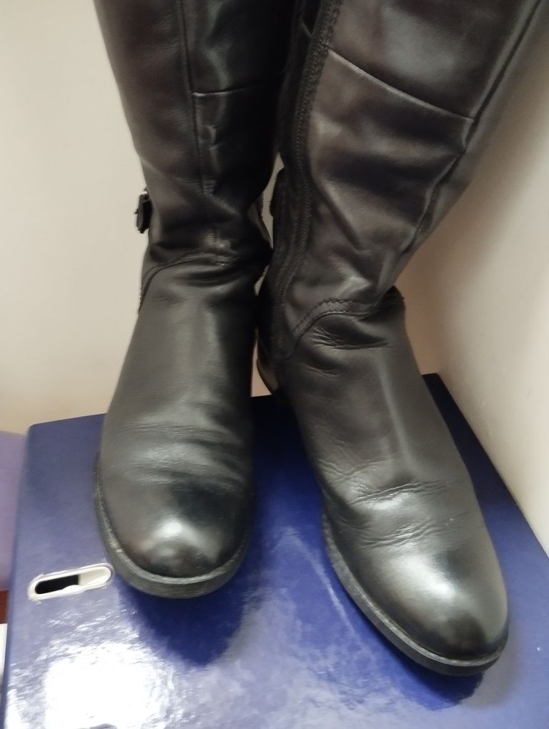 Botas pretas 37 pouco usadas