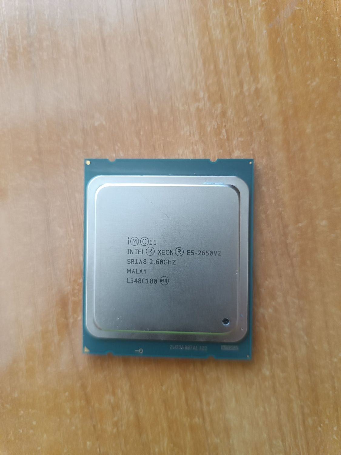 Процесор Intel Xeon E5 2650 v2 | 8 (16) ядер | 2,6-3,4 GHz