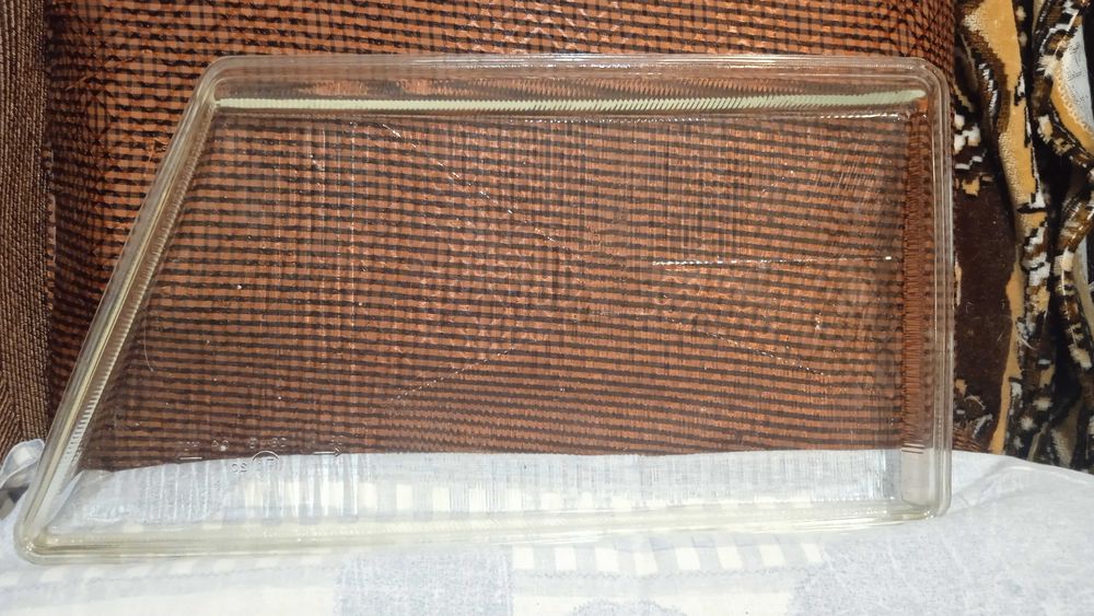 Стекло фары 301-143 776-01 Hella Mercedes