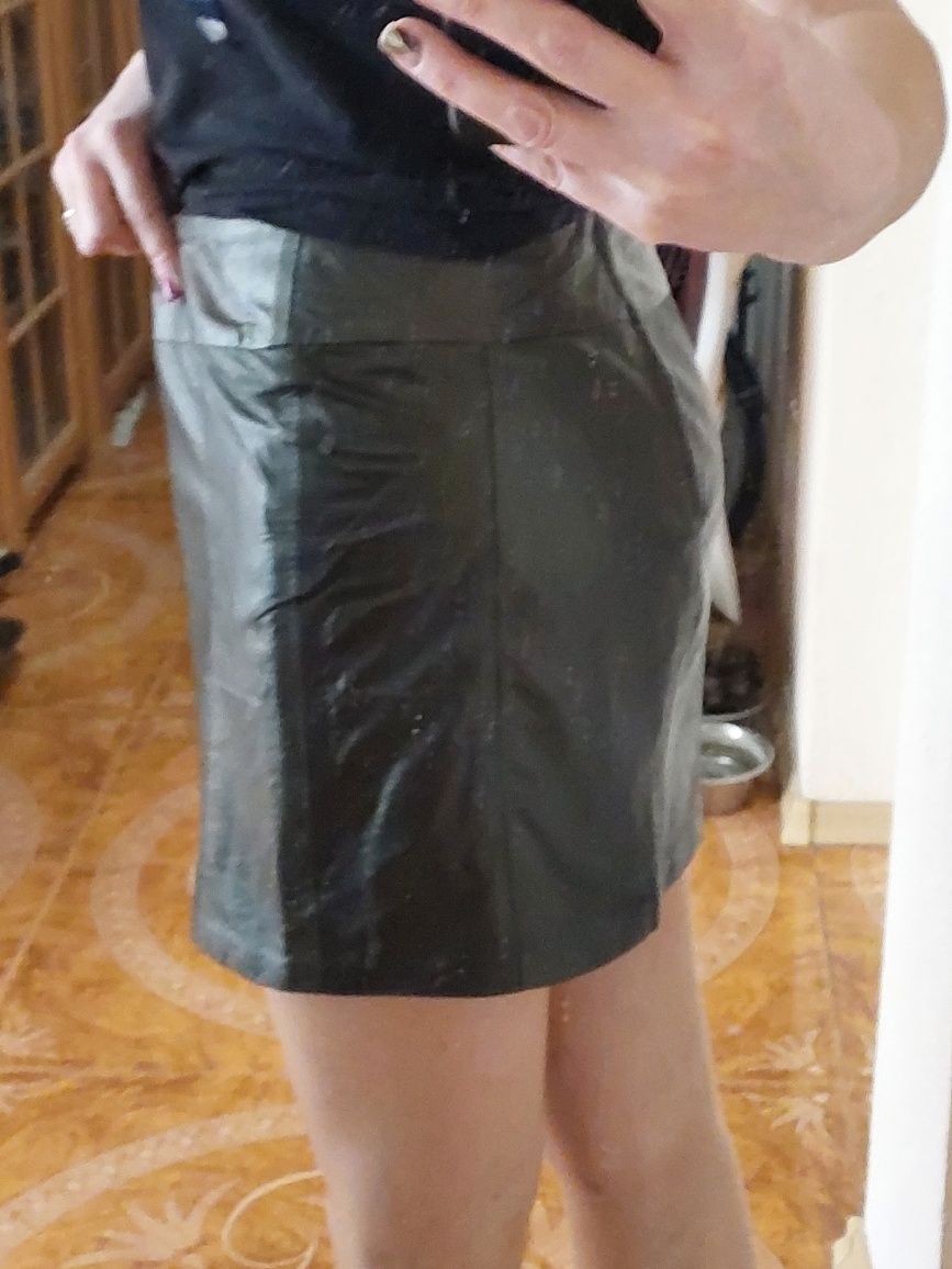 Новая кожаная юбка,Италия.