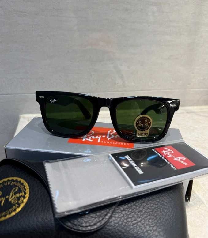 Ray-Ban Wayfarer Sunglasses Black/Green