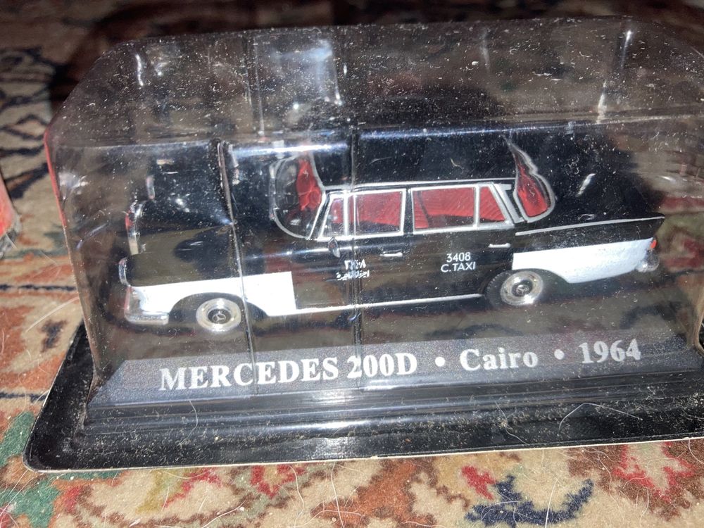 Mercedes 200D Cairo 1964 1/43