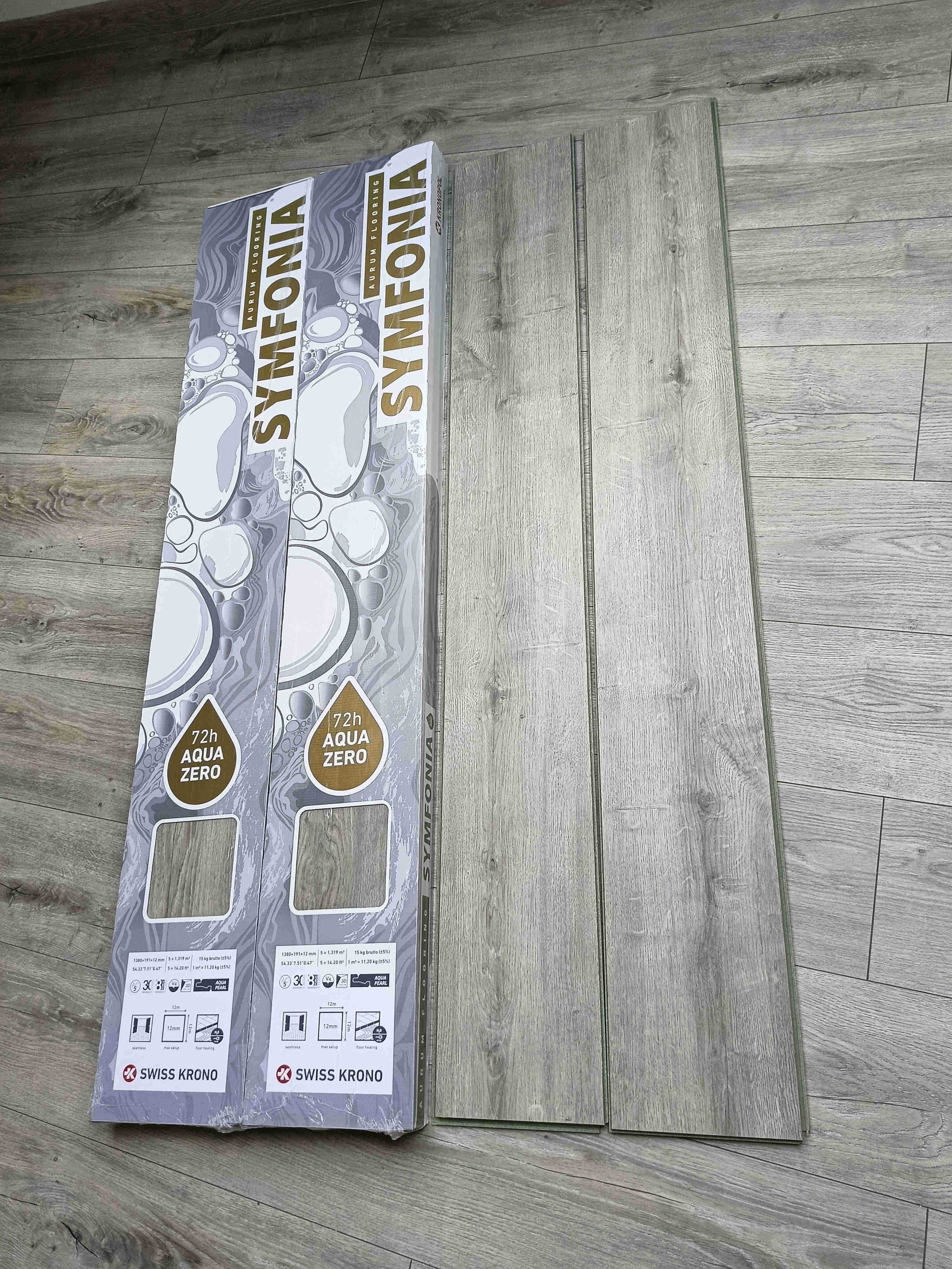 Panele podłogowe Swiss Krono Symfonia Dąb Solo 12mm AC5 struktura 3D