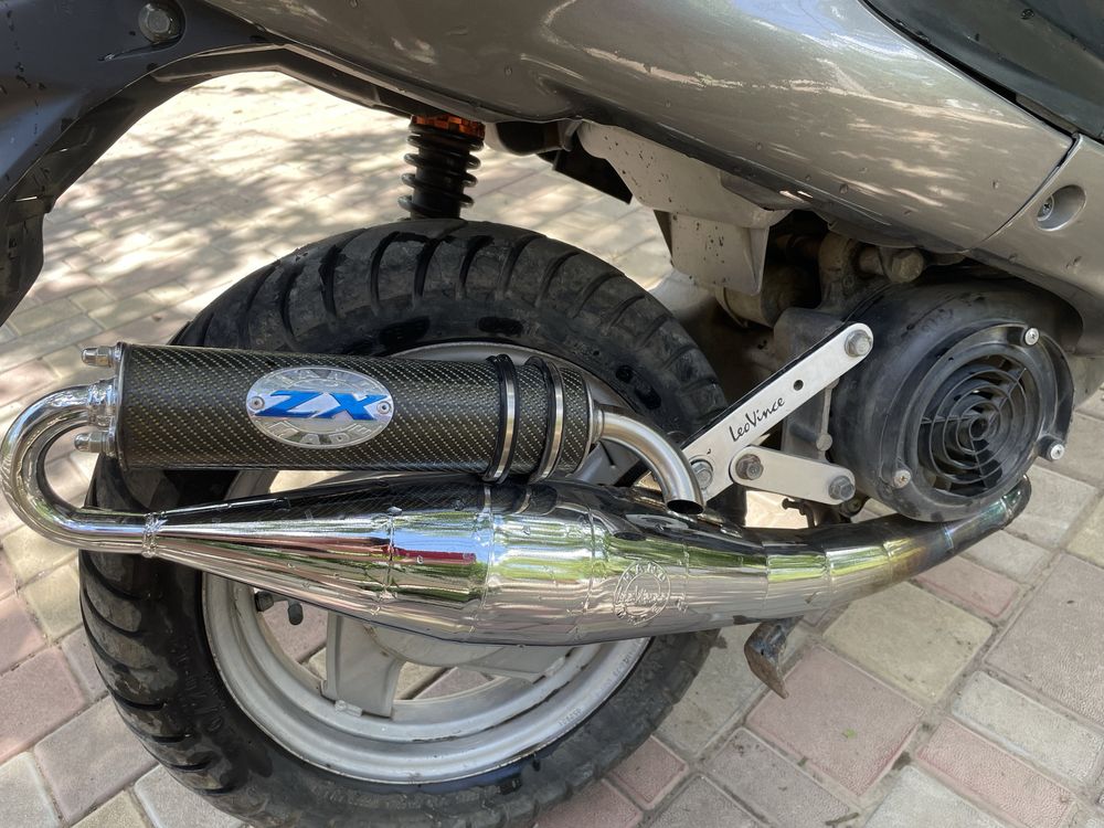 Yamaha Grand Axis 100
