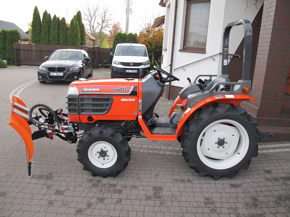 Mini Traktorek Kubota GB20 4X4 20KM Wspomaganie Mały Ogrodniczy
