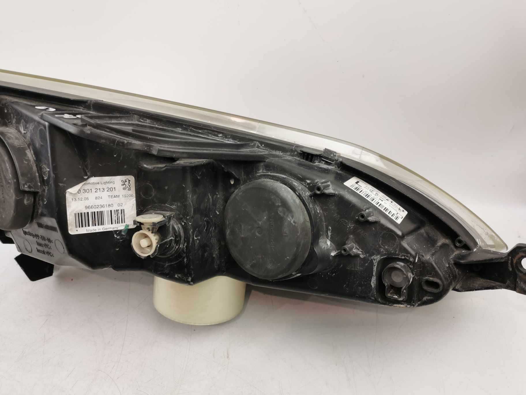 Lampa Lewa przednia przód Peugeot 407 SW 04-08