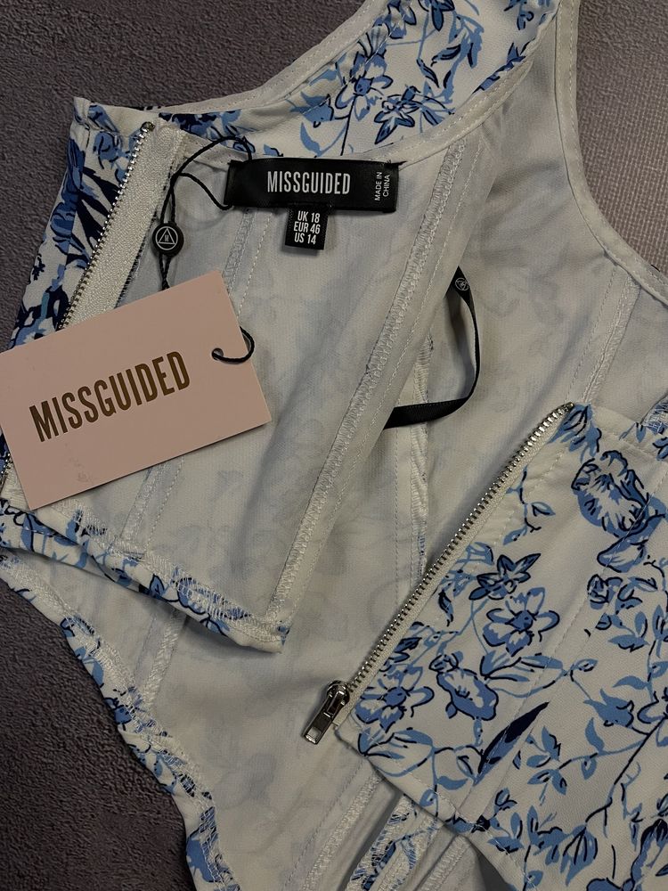 Продаю Топ з імітацією корсета від MISSGUIDED